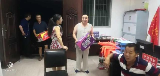富顺抗洪4.jpeg