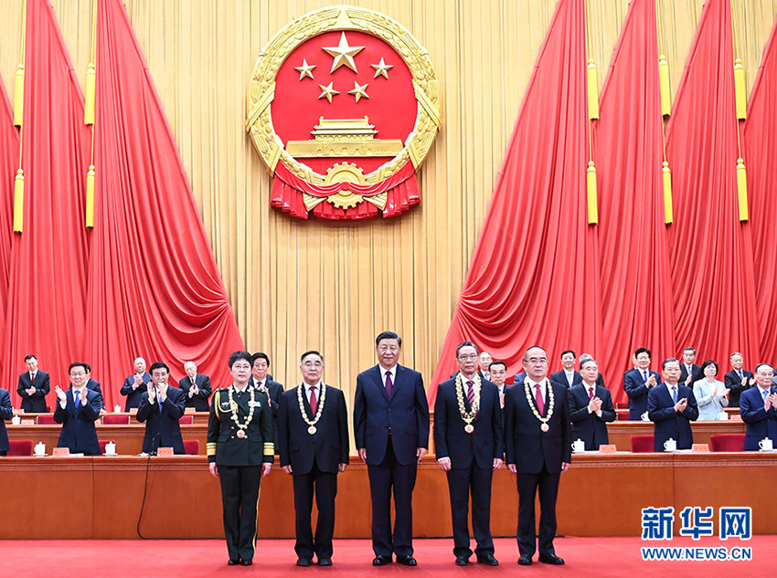 习近平抗疫2_副本.jpg