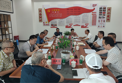 持续调研走访  破解发展难题——市工商联赴贡井区走访调研2_副本.png