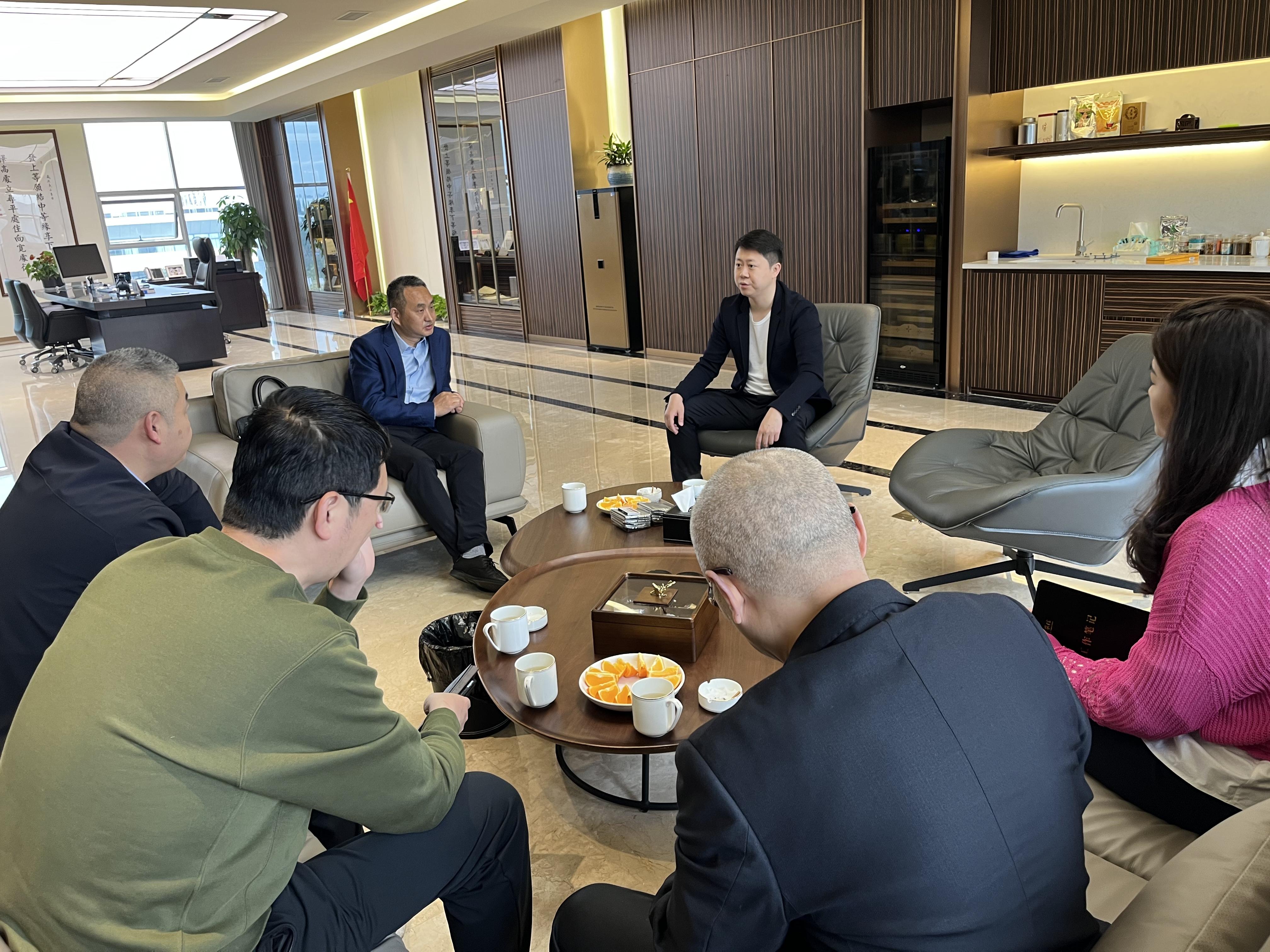 杨荣春赴沿滩调研1.jpg